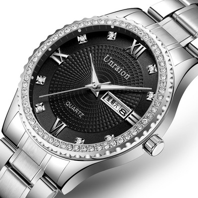 Elegáns férfi karóra köves díszítéssel