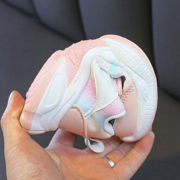 Uus mudel kleebiste ja lipsudega tossud tüdrukutele ja poistele