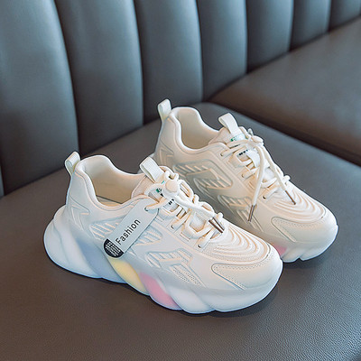 Нов модел маратонки за момичета с цветна подметка