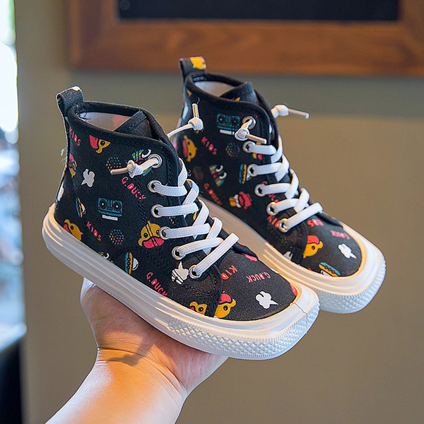 Ikdienas augstas kedas ar krāsainu aplikāciju un mežģīnēm