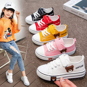 Tikandi ja kleebisega laste tekstiilist tossud