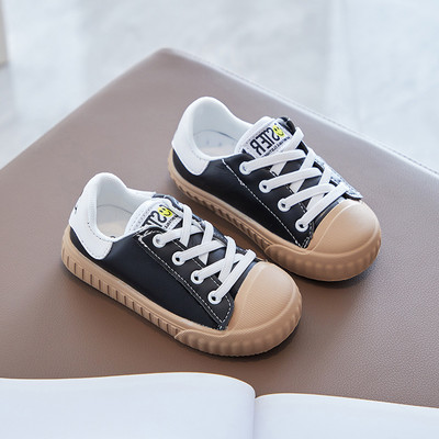 Детски кецове с равна подметка и връзки