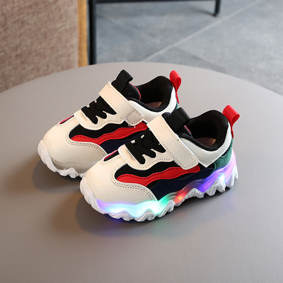 Нов модел детски маратонки със светеща подметка