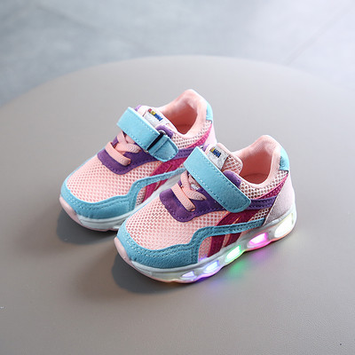 Нов модел детски маратонки със светеща подметка