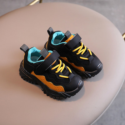 Kleebise ja pehme tallaga laste tossud