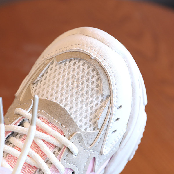 Sportlikud laste tossud paelte ja võrguga - tüdrukutele ja poistele