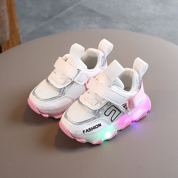 Детски маратонки за момичета със светеща подметка