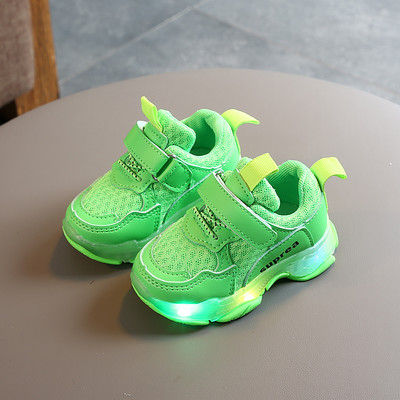 Jauns gaišo kedu modelis meitenēm