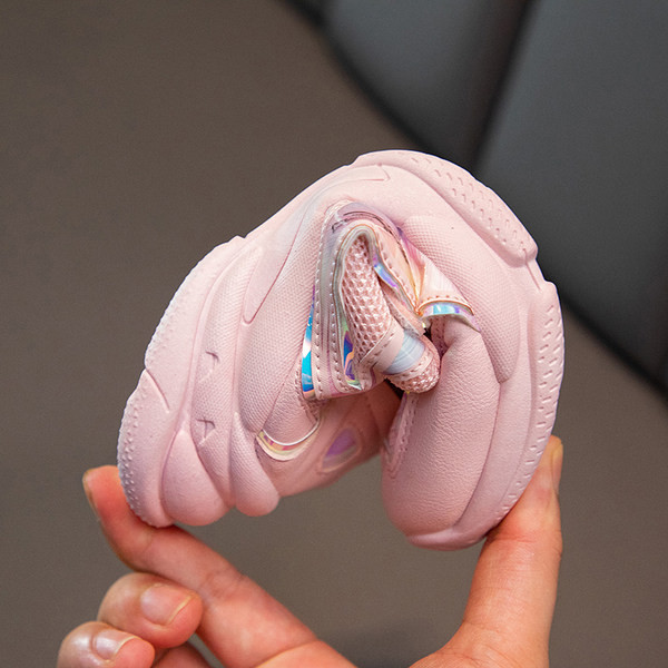 Takjakinnitusega laste tossud - tüdrukutele