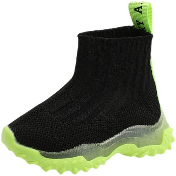 Laste helendavad tekstiilist tossud tüdrukutele