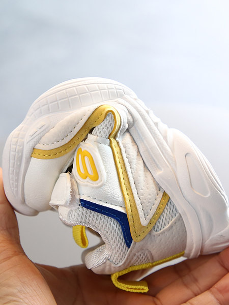 Moodsad ökonahast ja võrkkangast tossud - tüdrukutele ja poistele