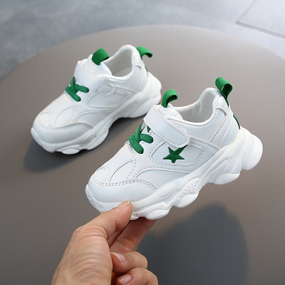 Moodsad tikandiga ja kareda tallaga tossud