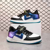 Vīriešu ikdienas kedas ar uzlīmēm un uzrakstu