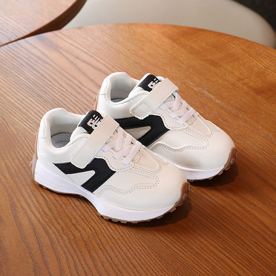 Ikdienas bērnu kedas no eko ādas ar uzlīmēm