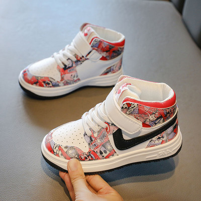 Jauns bērnu augsto kedu modelis no mākslīgās ādas ar plakanu zoli