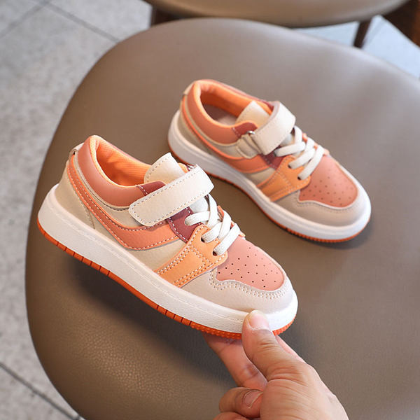 Jauns bērnu ādas kedu modelis ar plakanām zolēm meitenēm