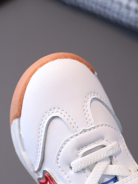 Bērnu rudens kedas no eko ādas ar aplikāciju