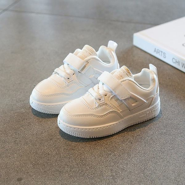 Jauns kedu modelis ar plakanu zoli no eko ādas meitenēm