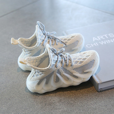 Нов модел маратонки за момчета с връзки