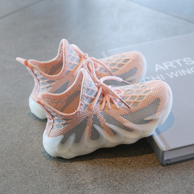 Нов модел маратонки за момчета с връзки