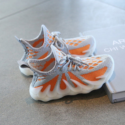 Нов модел маратонки за момчета с връзки