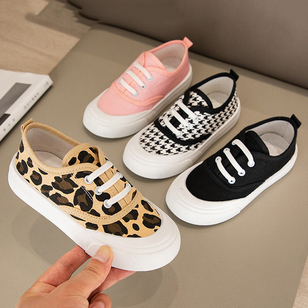 Платнени детски кецове с равна подметка за момчета и момичета