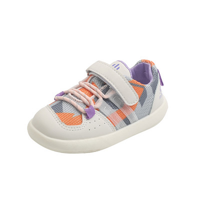 Детски кецове с лепенки и връзки в три цвята