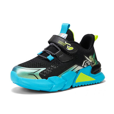 Модерни детски маратонки с цветен десен и лепенки 