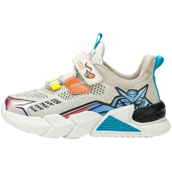 Модерни детски маратонки с цветен десен и лепенки 