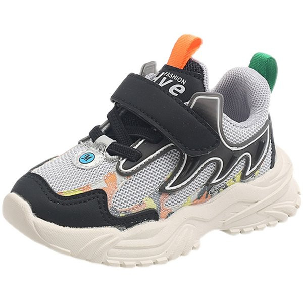 Детски маратонки в три цвята с лепенки подходящи за момчета и момичета 