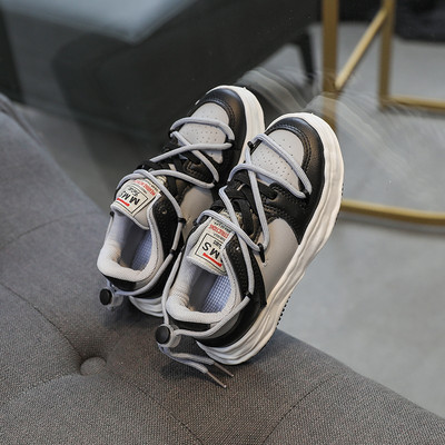 Детски маратонки за момчета с цветни връзки и надпис