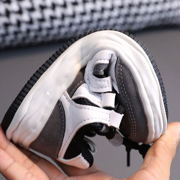 Ежедневни детски маратонки с равна подметка и връзки за момчета