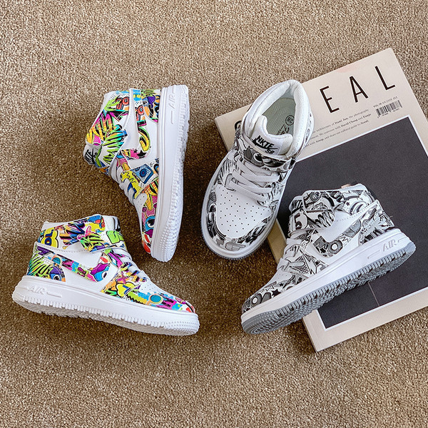 Детски ежедневни кецове подходящи за момчета в два цвята