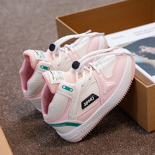 Детски спортни маратонки за момчета и момичета с връзки и надпис 