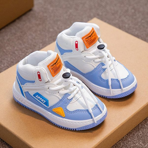 Детски спортни маратонки за момчета и момичета с връзки и надпис 