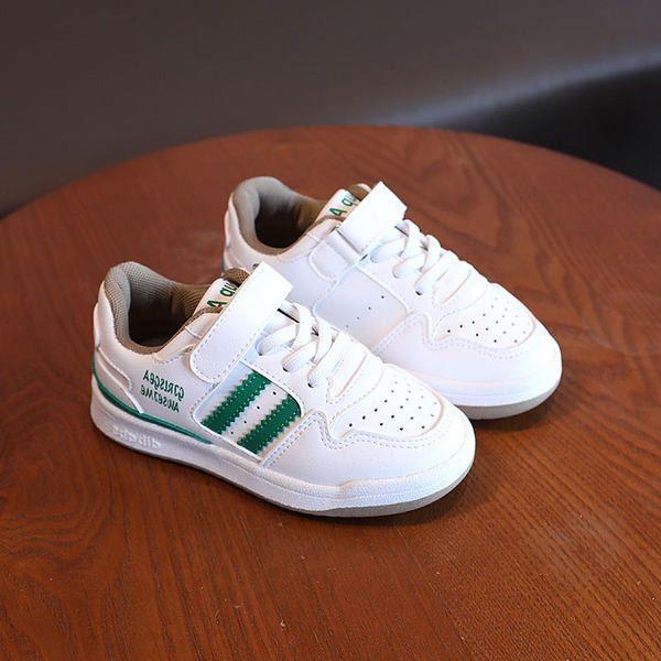 Нов модел детски кожени маратонки с равна подметка за момчета в няколко цвята