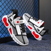 Vaikiški sportbačiai, tinkantys berniukams trijų spalvų