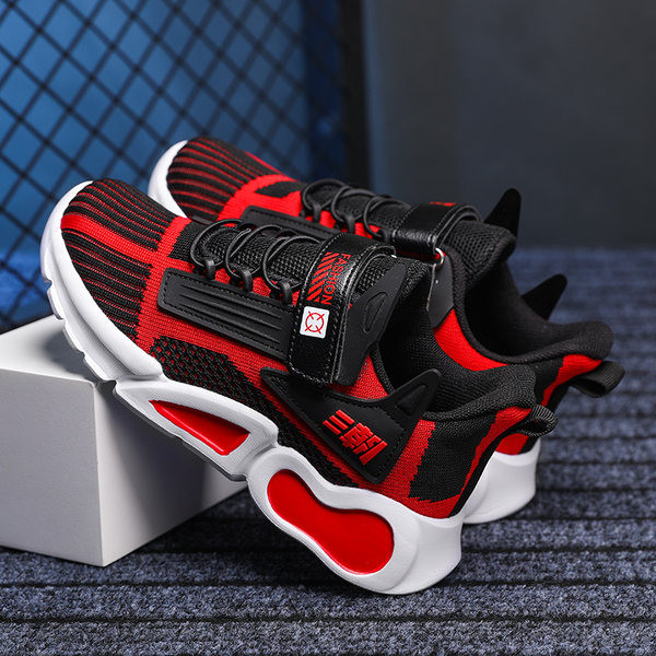 Vaikiški sportbačiai, tinkantys berniukams trijų spalvų