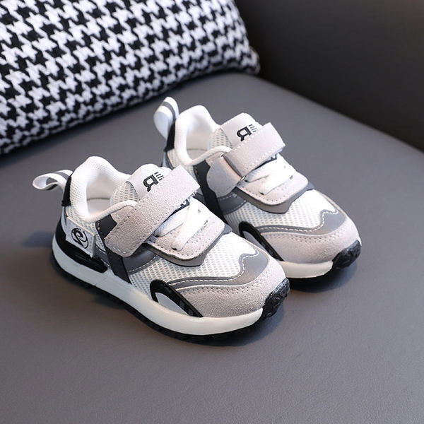 Нов модел детски спортни маратонки за момчета в черен и сив цвят