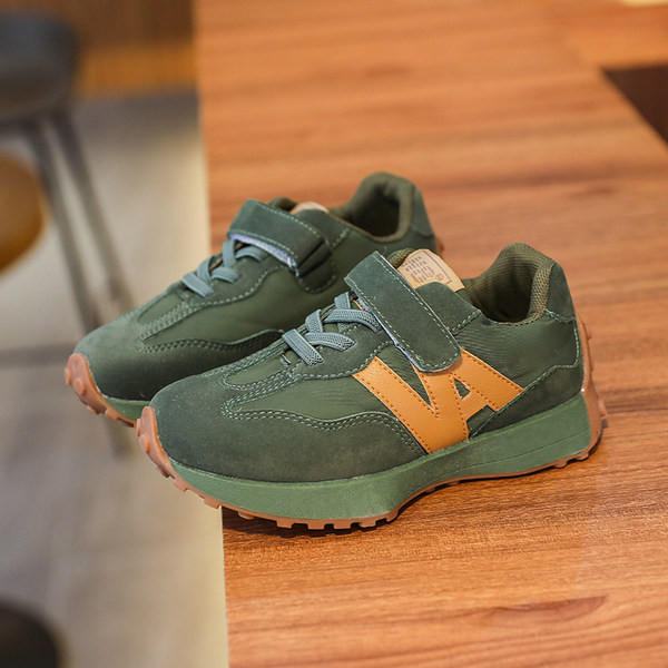 Есенни маратонки от еко велур с връзки за момчета