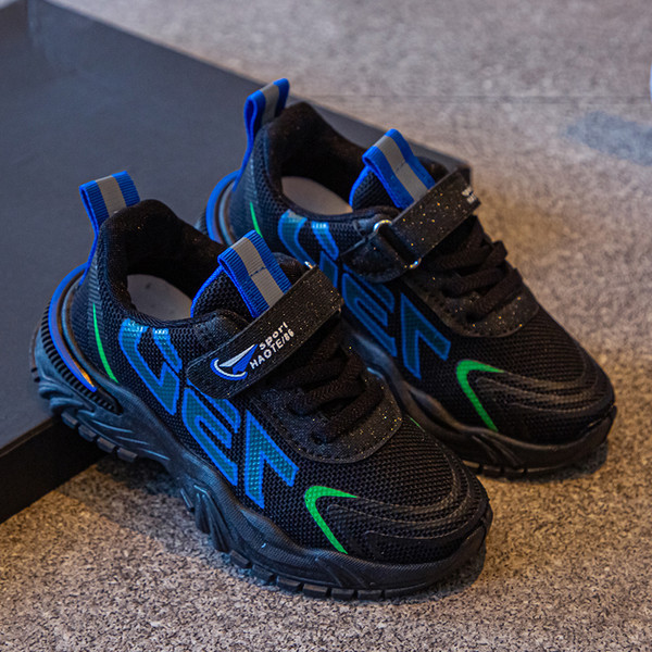 Спортни маратонки с велкро лепенки за момчета 