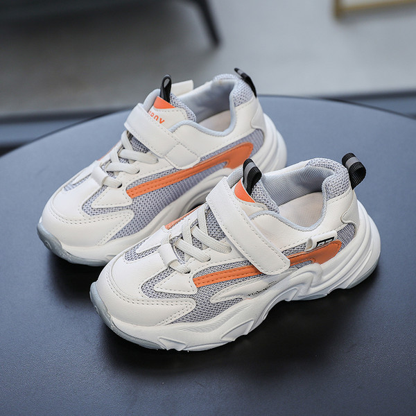 Детски маратонки в два цвята с лепенка