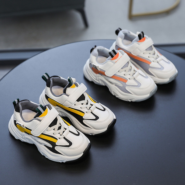 Детски маратонки в два цвята с лепенка