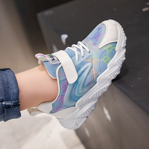 Модерни сникърси за момичета с връзки и лепенки