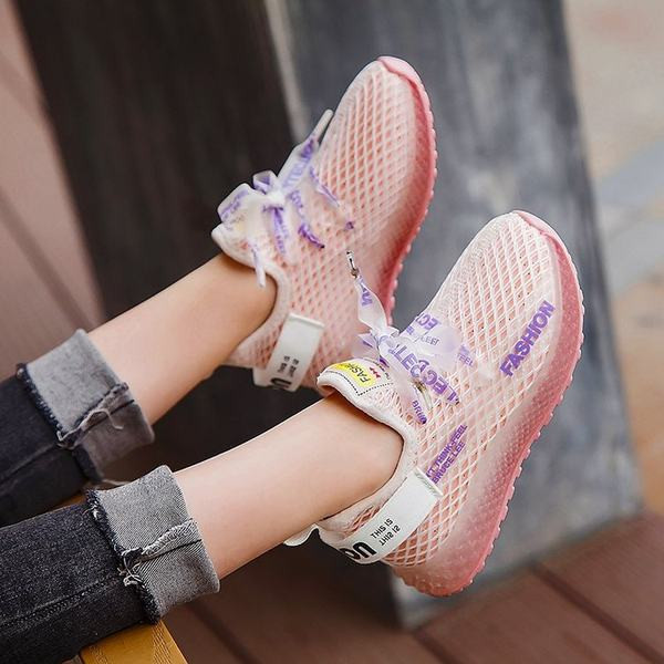 Детски маратонки за момчета с надпис и връзки