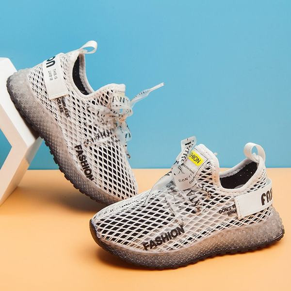 Детски маратонки за момчета с надпис и връзки