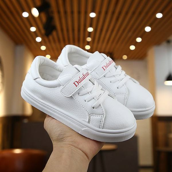 Ежедневни кецове с равна подметка от еко кожа и велкро лепенки -унисекс модел