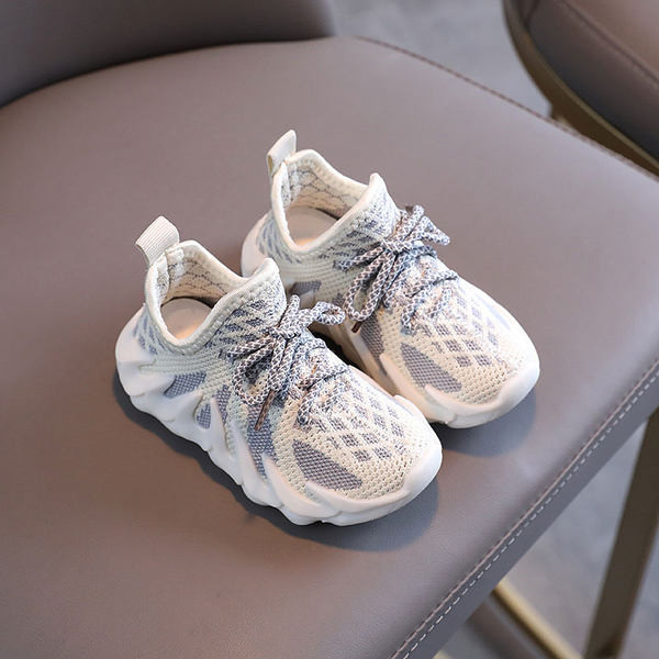 Нов модел детски мрежести маратонки с връзки за момичета