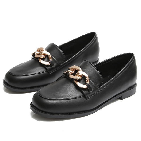 Модерни мокасини от еко кожа с метална декорация