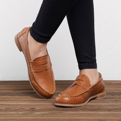 Дамски заоблени мокасини от еко кожа 